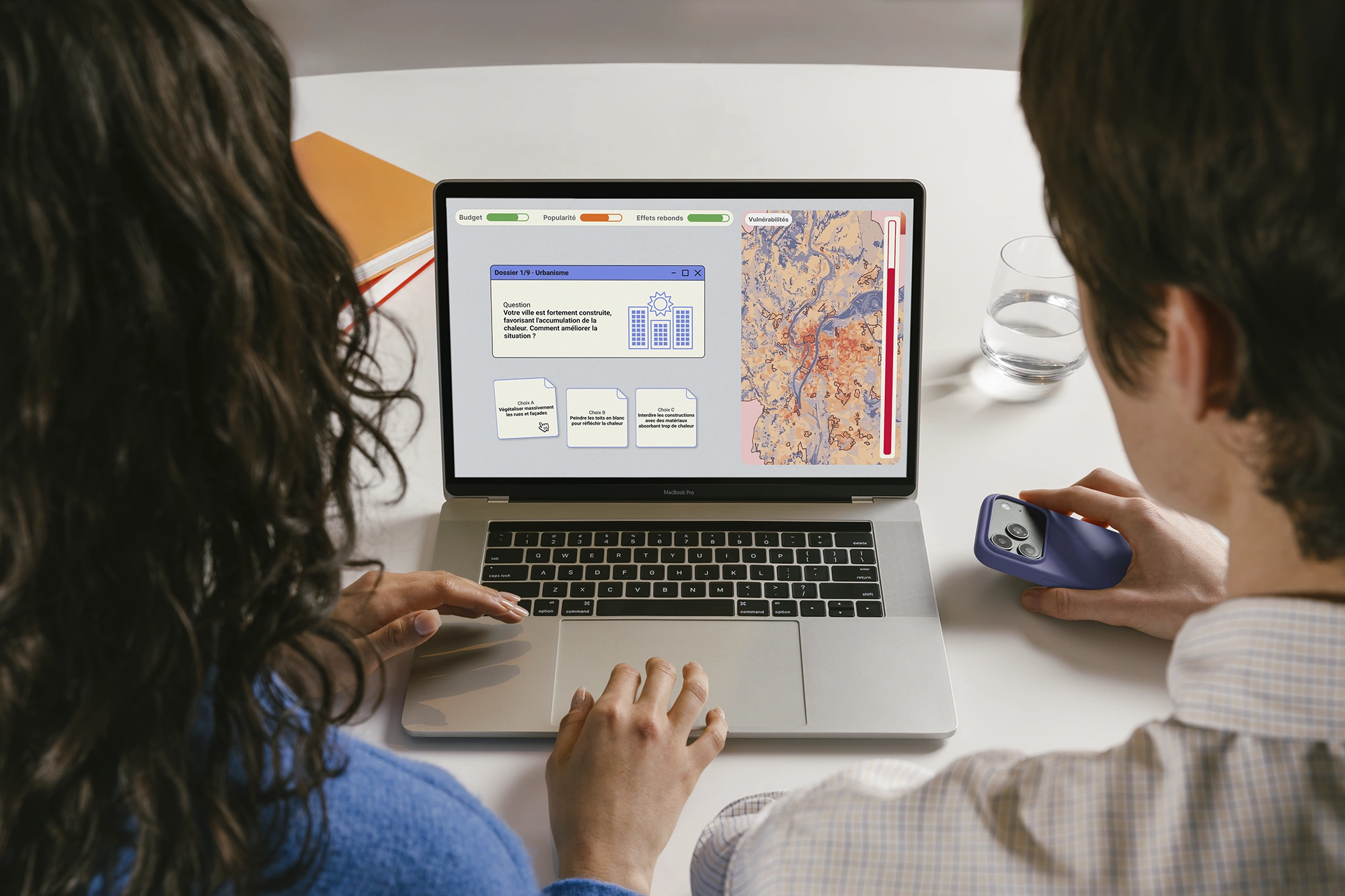 Quatres visuels d'un projet sur un application pour suivre l'irrigation de ses serres, projet de Julien Donato